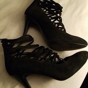 B. Makowsky ladies shoes